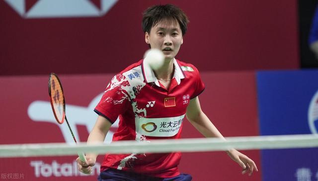 仅展现了中 仅展现了中